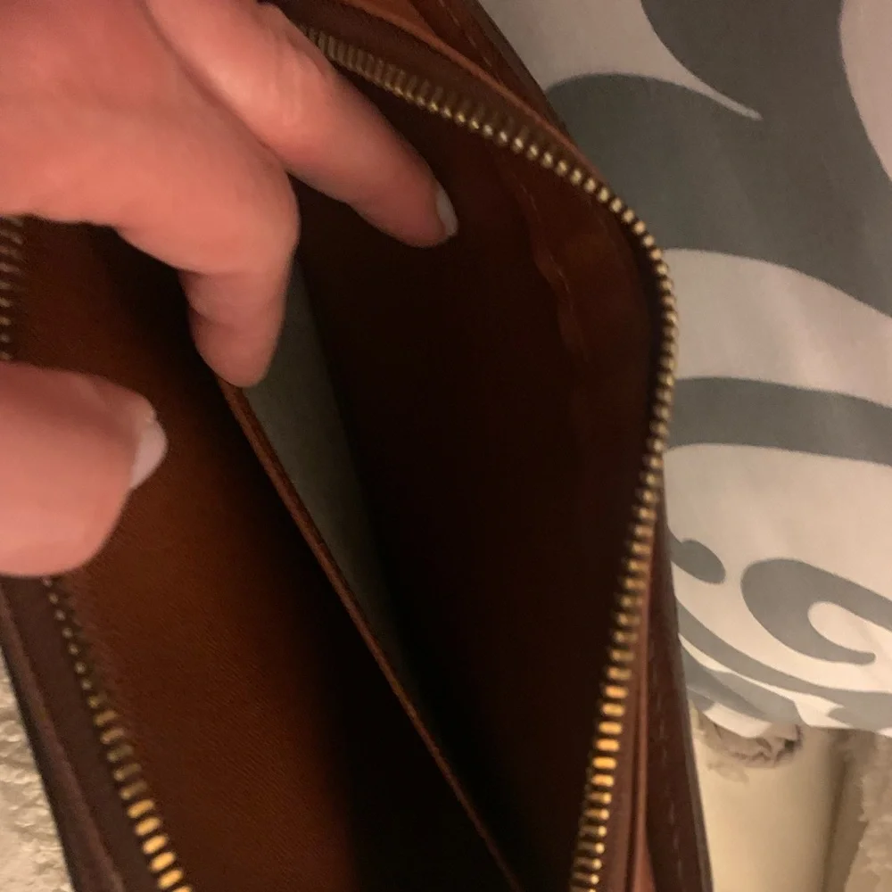 Louis Vuitton Orsay Clutch - Picture 8 of 13